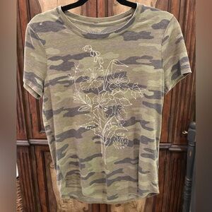 Lucky Brand Women’s Camo Floral Graphic Tee – Size S/P